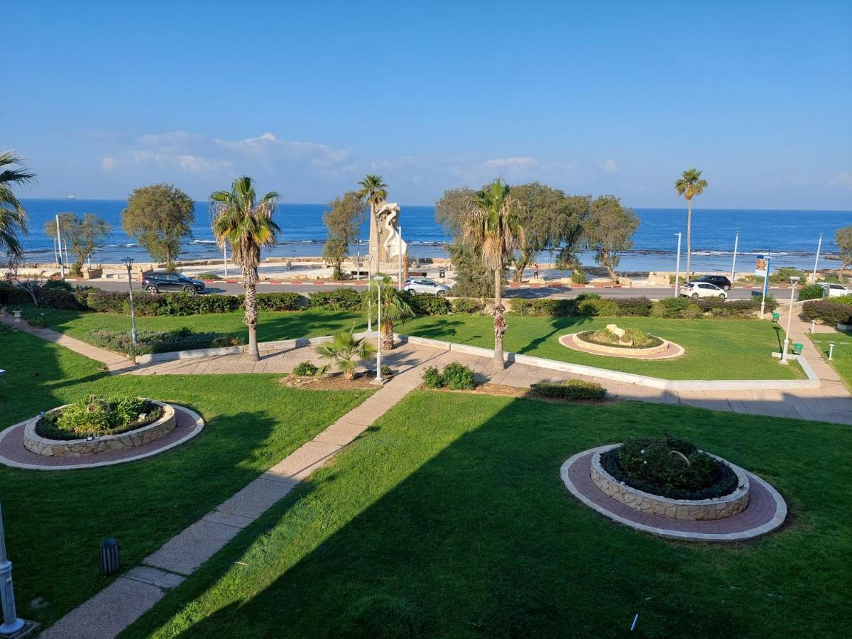 First Sea Line Apartment, Acre - Amazing Coastal View In Heart Of Akko Luaran gambar